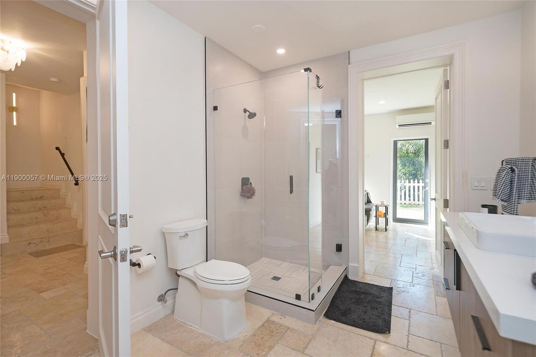 For Sale: $1,795,000 (4 beds, 4 baths, 3372 Square Feet)