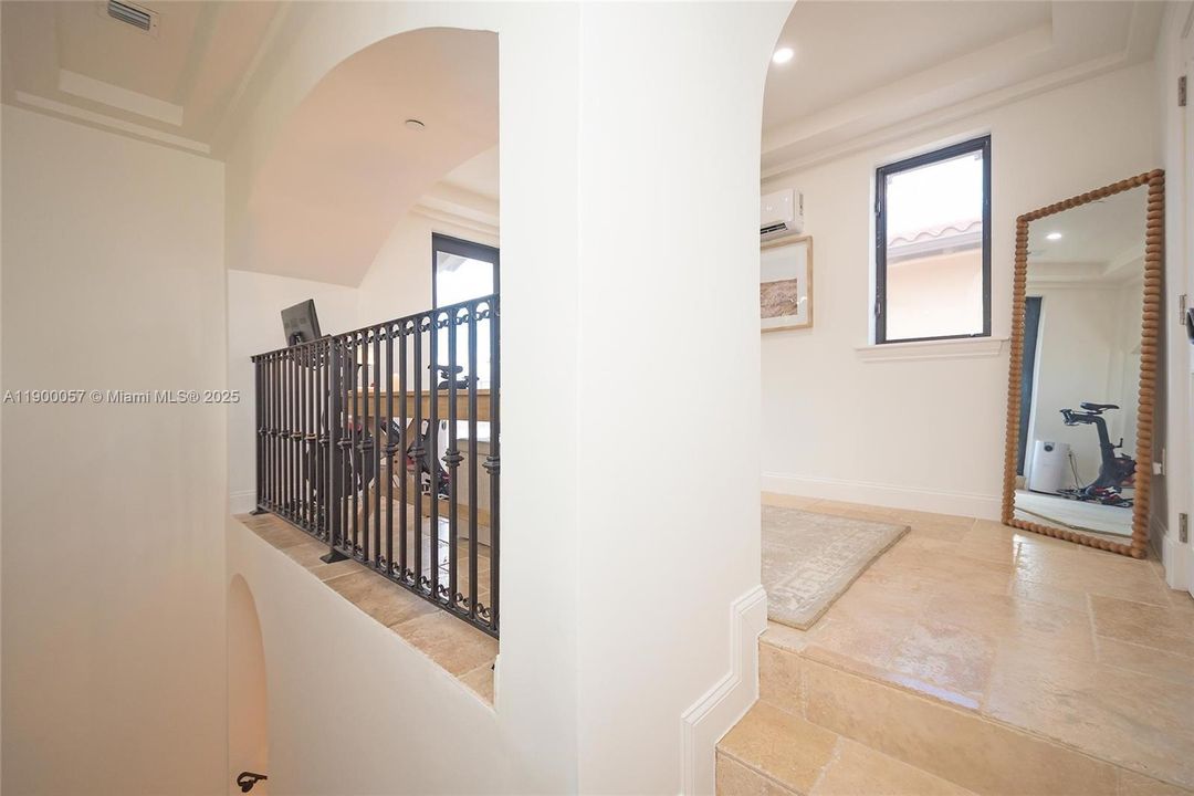 For Sale: $1,795,000 (4 beds, 4 baths, 3372 Square Feet)