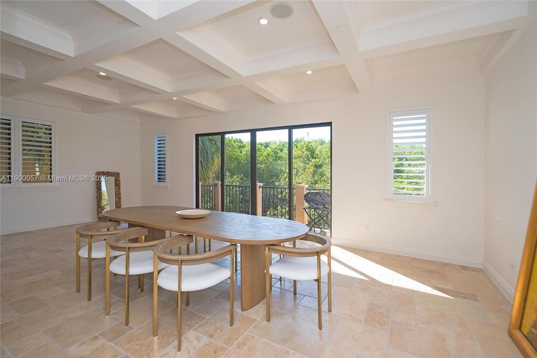 For Sale: $1,795,000 (4 beds, 4 baths, 3372 Square Feet)