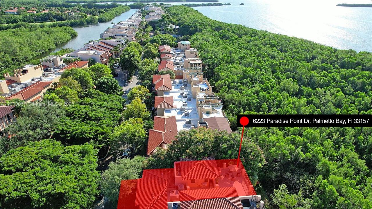 For Sale: $1,795,000 (4 beds, 4 baths, 3372 Square Feet)