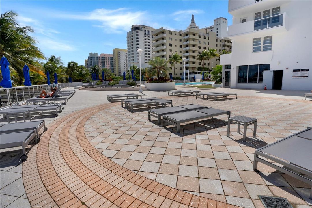 待售: $375,000 (0 贝兹, 1 浴室, 530 平方英尺)