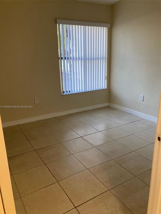 В аренду: $2,100 (2 спален, 2 ванн, 951 Квадратных фут)