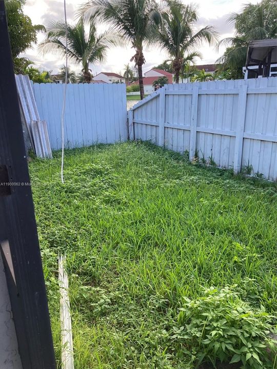 В аренду: $2,100 (2 спален, 2 ванн, 951 Квадратных фут)