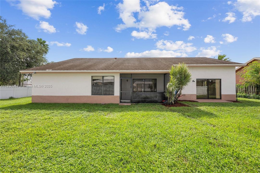 Active With Contract: $580,000 (4 beds, 2 baths, 2197 Square Feet)