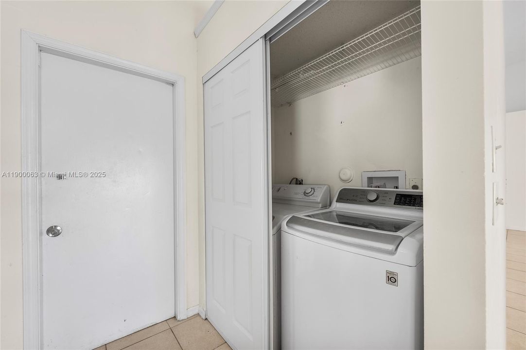 Active With Contract: $580,000 (4 beds, 2 baths, 2197 Square Feet)