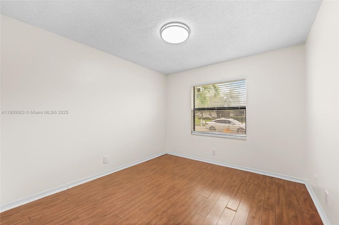 Active With Contract: $580,000 (4 beds, 2 baths, 2197 Square Feet)