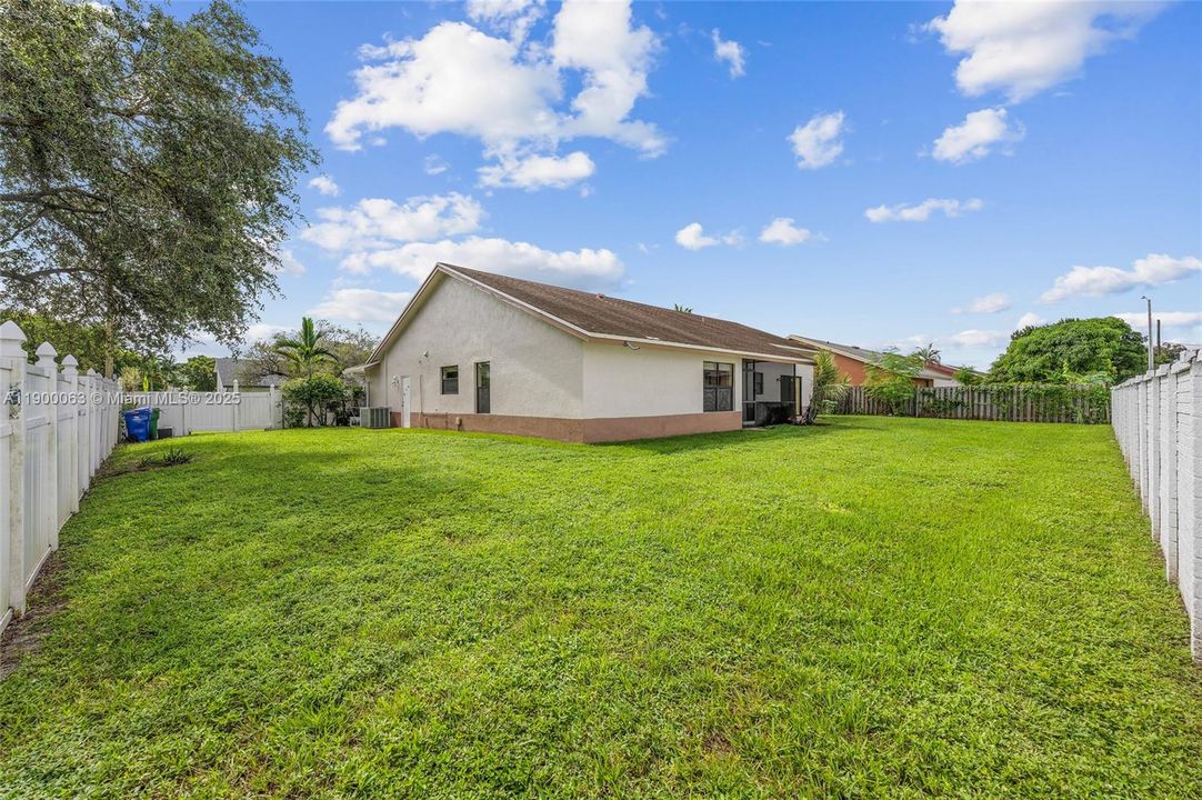 Active With Contract: $580,000 (4 beds, 2 baths, 2197 Square Feet)