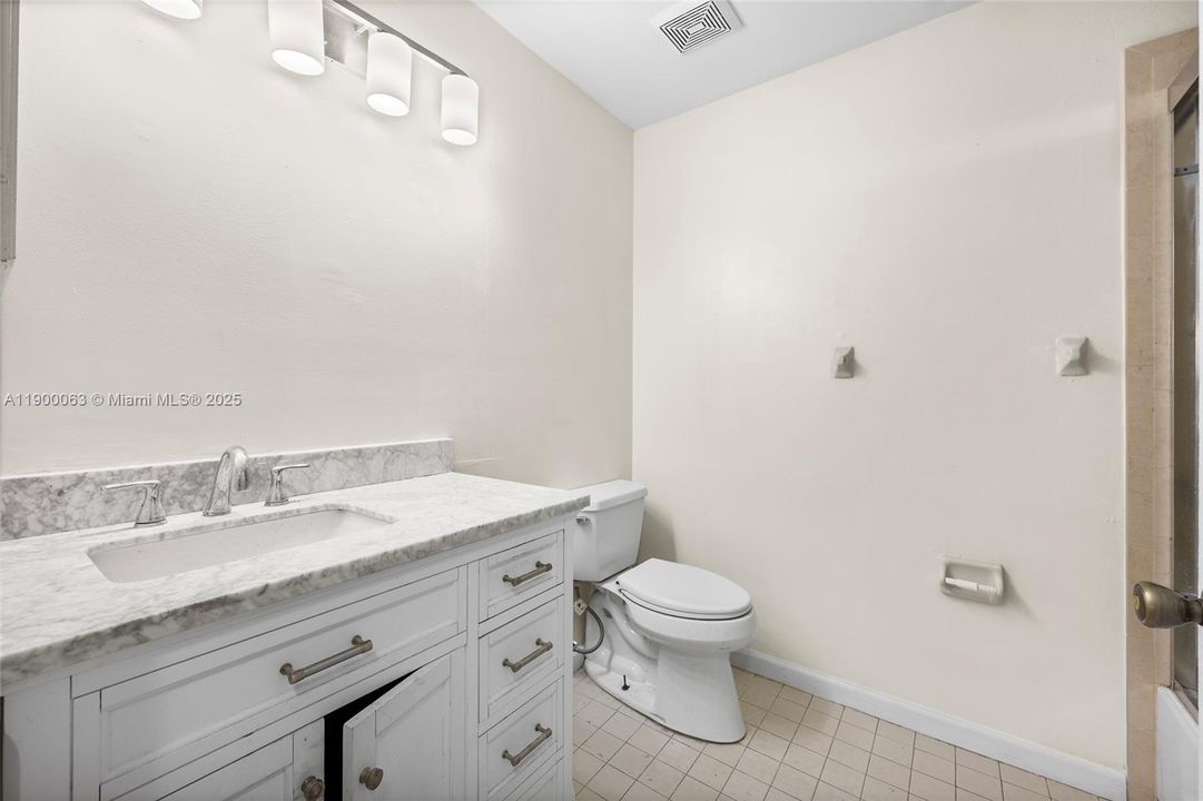 Active With Contract: $580,000 (4 beds, 2 baths, 2197 Square Feet)