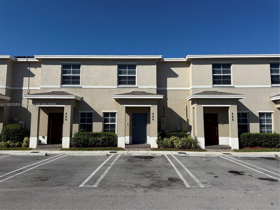 En Venta: $289,000 (2 camas, 2 baños, 1208 Pies cuadrados)