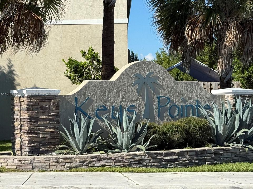 En Venta: $289,000 (2 camas, 2 baños, 1208 Pies cuadrados)