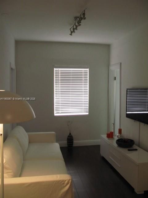 Recently Rented: $2,100 (2 beds, 2 baths, 787 Square Feet)