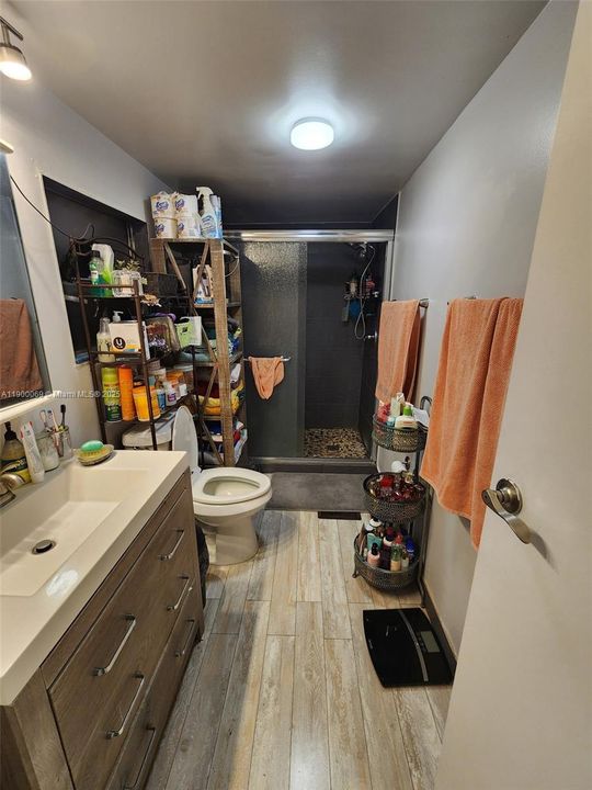 For Sale: $280,000 (3 beds, 2 baths, 1328 Square Feet)