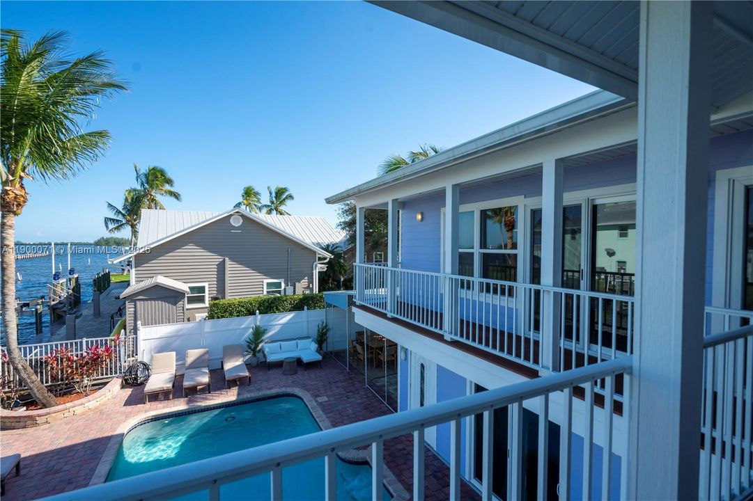 待售: $1,895,000 (6 贝兹, 4 浴室, 3590 平方英尺)