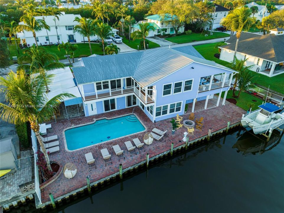 待售: $1,895,000 (6 贝兹, 4 浴室, 3590 平方英尺)