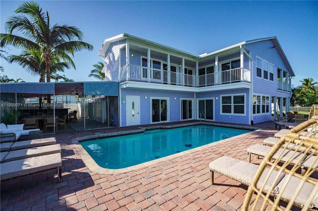 待售: $1,895,000 (6 贝兹, 4 浴室, 3590 平方英尺)