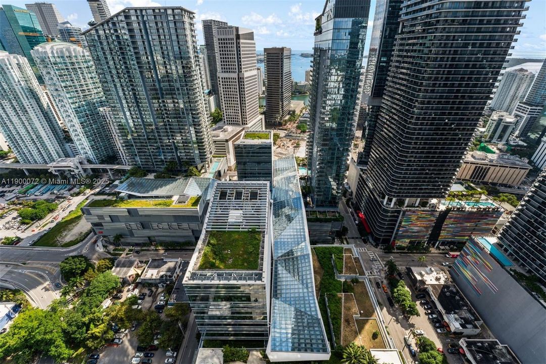 最近售出: $769,000 (1 贝兹, 1 浴室, 997 平方英尺)