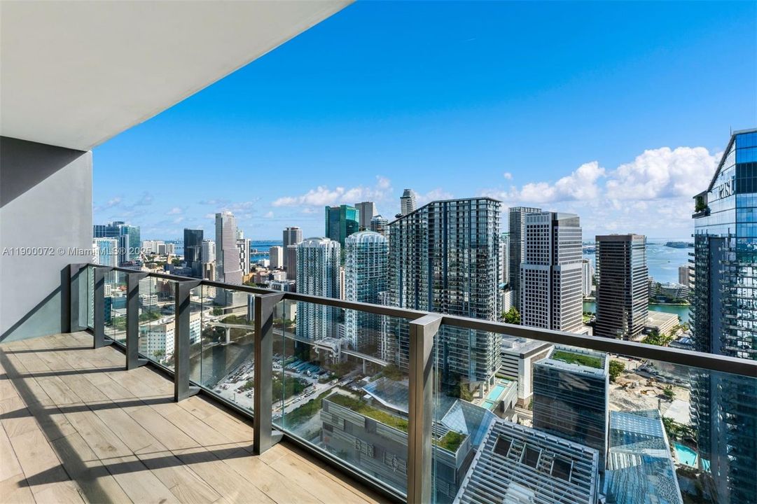 最近售出: $769,000 (1 贝兹, 1 浴室, 997 平方英尺)