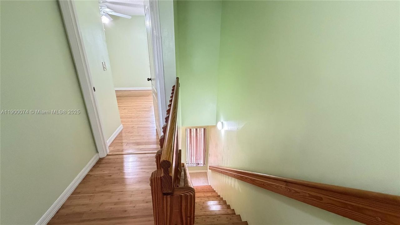 Active With Contract: $2,300 (2 beds, 2 baths, 1040 Square Feet)