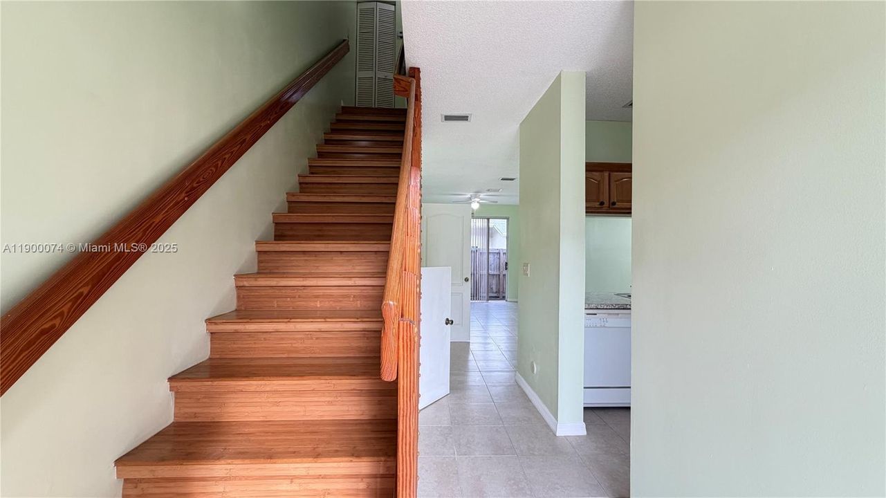 Active With Contract: $2,300 (2 beds, 2 baths, 1040 Square Feet)