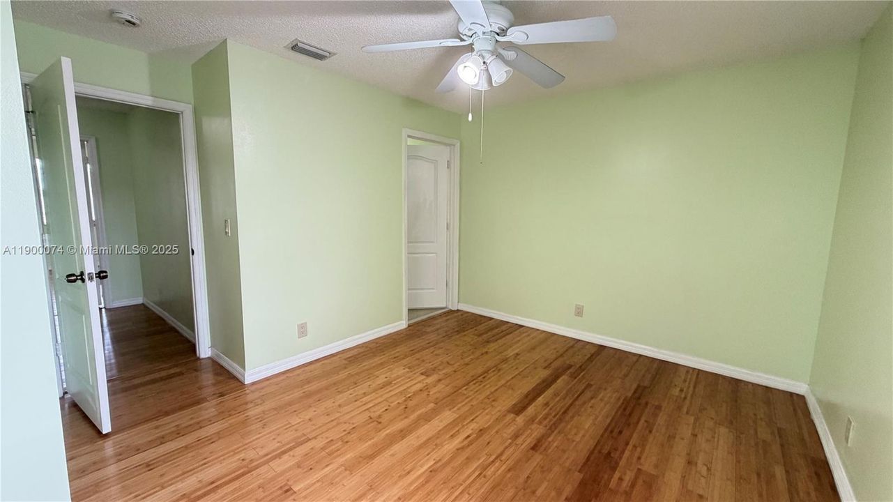 Active With Contract: $2,300 (2 beds, 2 baths, 1040 Square Feet)