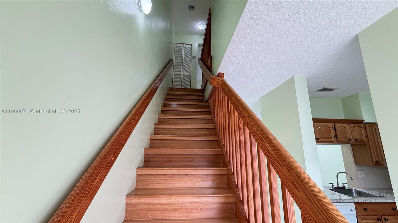 Active With Contract: $2,300 (2 beds, 2 baths, 1040 Square Feet)