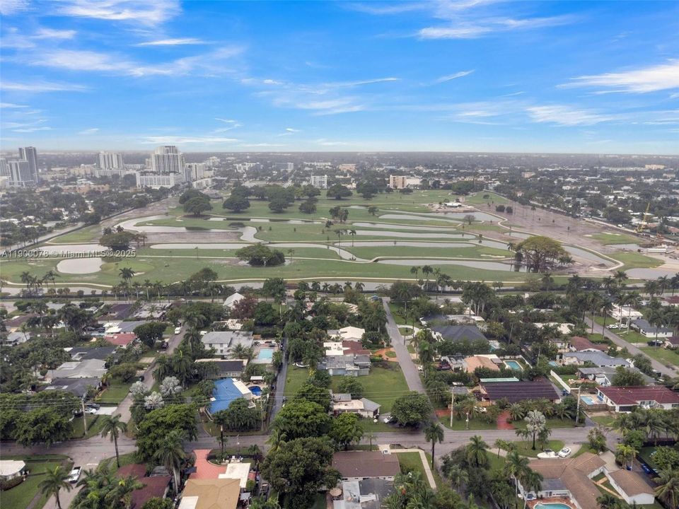 На продажу: $775,000 (3 спален, 2 ванн, 1910 Квадратных фут)