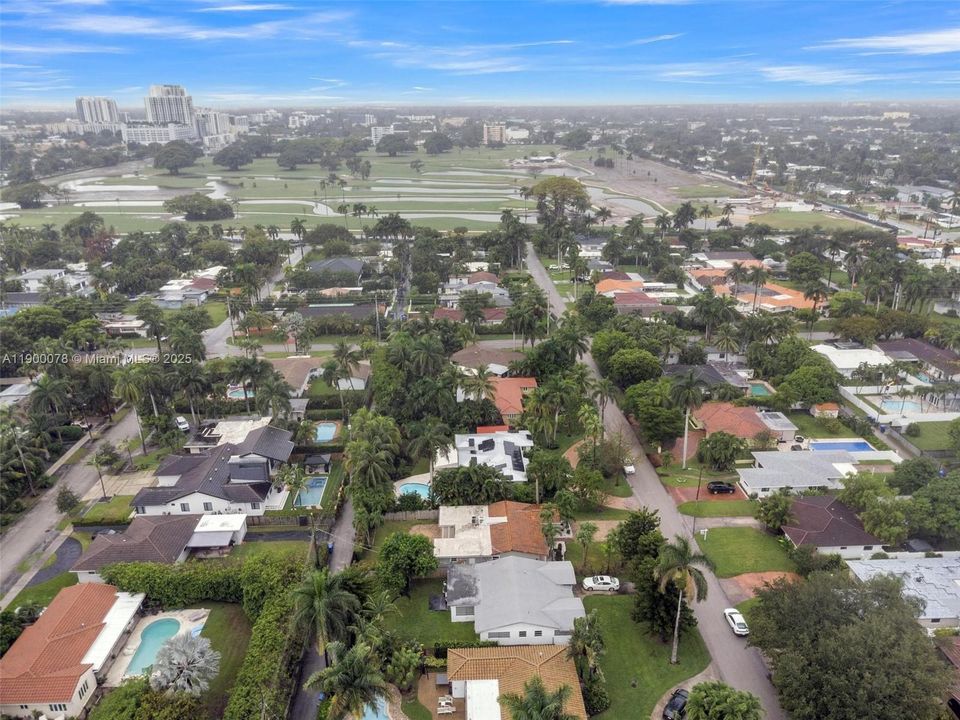 На продажу: $775,000 (3 спален, 2 ванн, 1910 Квадратных фут)