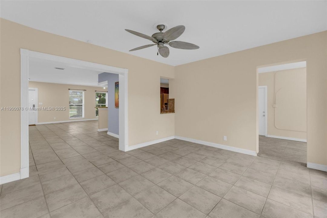 На продажу: $775,000 (3 спален, 2 ванн, 1910 Квадратных фут)