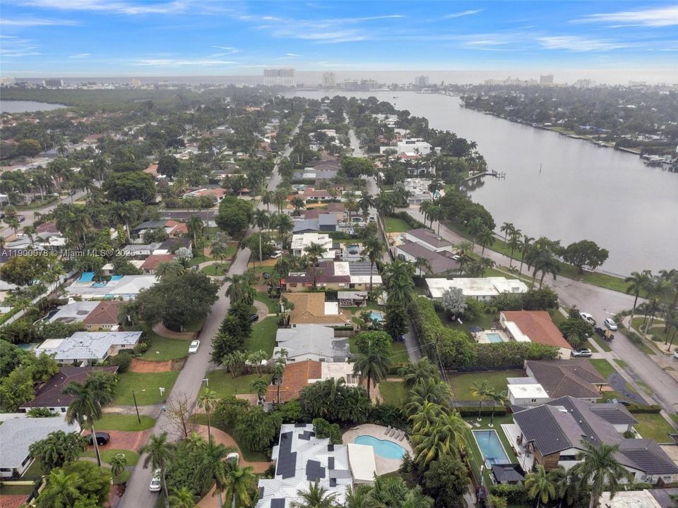 На продажу: $775,000 (3 спален, 2 ванн, 1910 Квадратных фут)