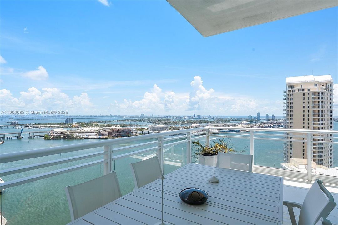 For Rent: $17,000 (4 beds, 5 baths, 3398 Square Feet)