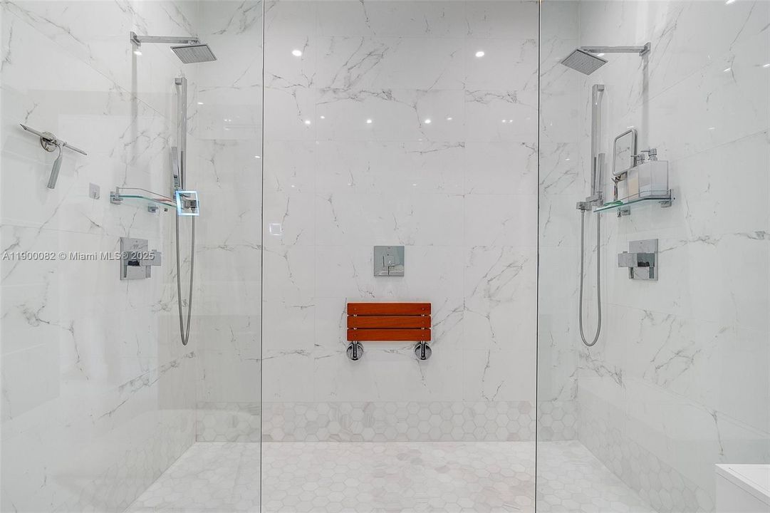 For Rent: $17,000 (4 beds, 5 baths, 3398 Square Feet)