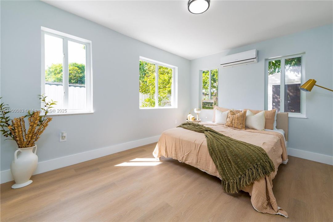 На продажу: $659,970 (4 спален, 2 ванн, 2109 Квадратных фут)