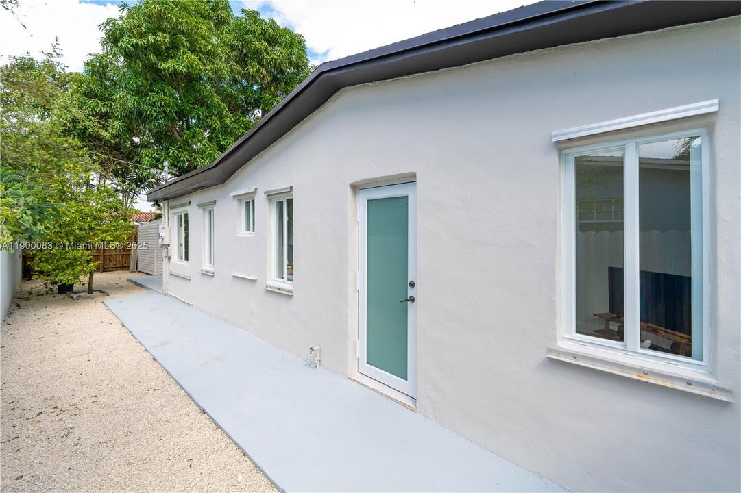 На продажу: $659,970 (4 спален, 2 ванн, 2109 Квадратных фут)