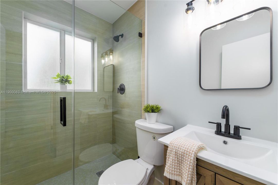 На продажу: $659,970 (4 спален, 2 ванн, 2109 Квадратных фут)