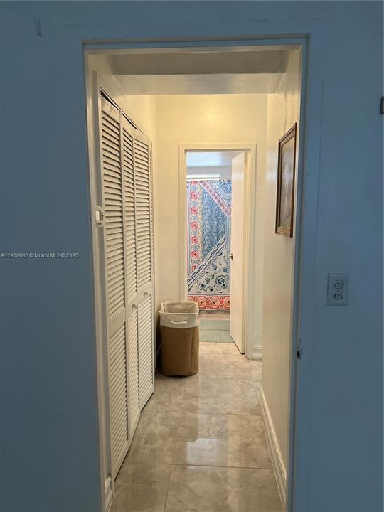 For Rent: $2,500 (1 beds, 1 baths, 730 Square Feet)