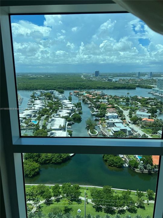 For Rent: $18,000 (3 beds, 4 baths, 2775 Square Feet)