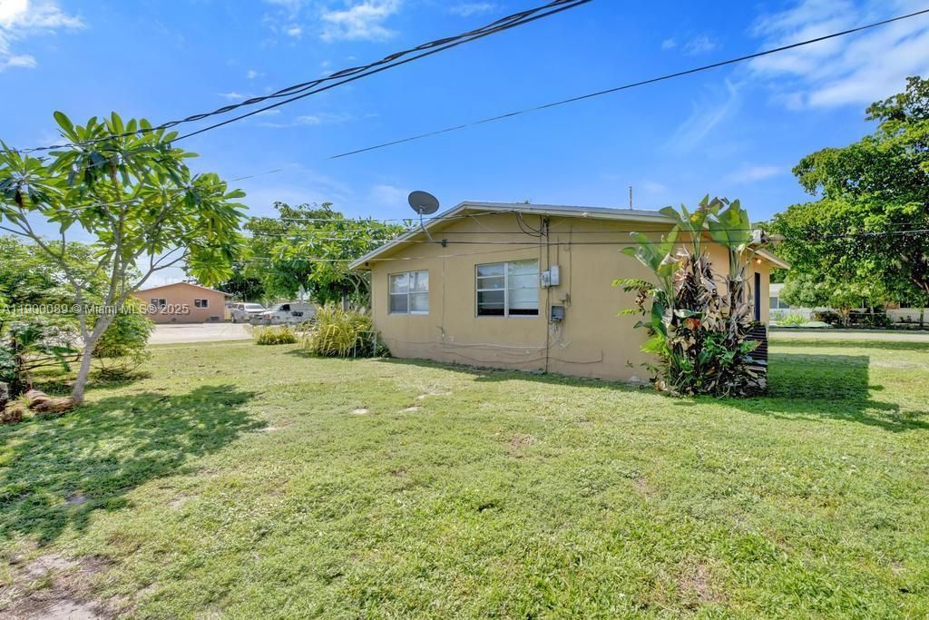 合同活跃: $650,000 (0 贝兹, 0 浴室, 4728 平方英尺)