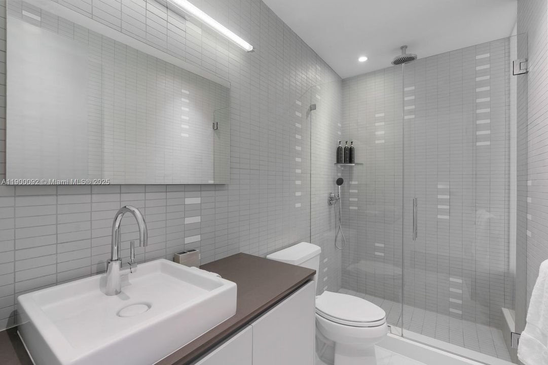 待售: $29,950,000 (6 贝兹, 7 浴室, 5863 平方英尺)