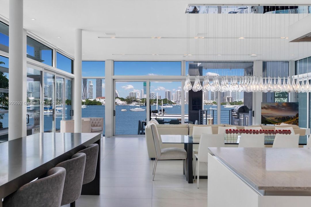 待售: $29,950,000 (6 贝兹, 7 浴室, 5863 平方英尺)