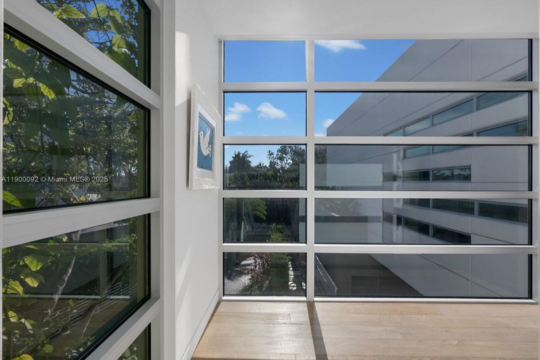 待售: $29,950,000 (6 贝兹, 7 浴室, 5863 平方英尺)