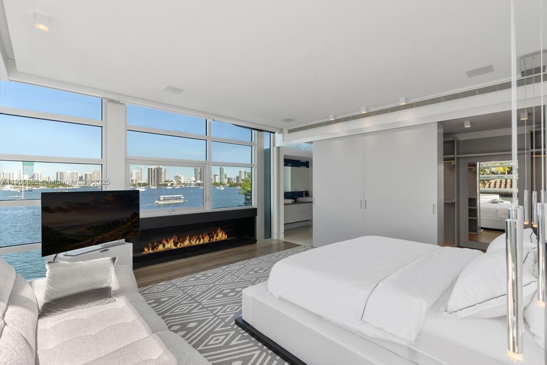 待售: $29,950,000 (6 贝兹, 7 浴室, 5863 平方英尺)