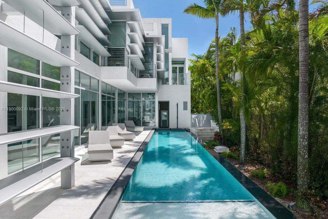 待售: $29,950,000 (6 贝兹, 7 浴室, 5863 平方英尺)