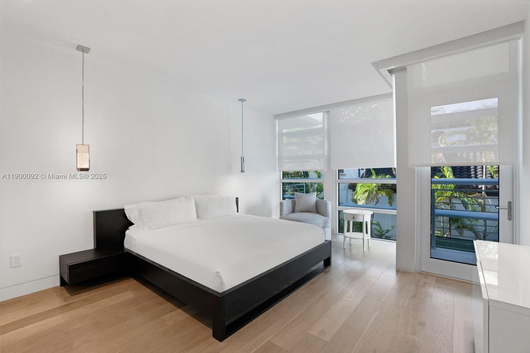 待售: $29,950,000 (6 贝兹, 7 浴室, 5863 平方英尺)