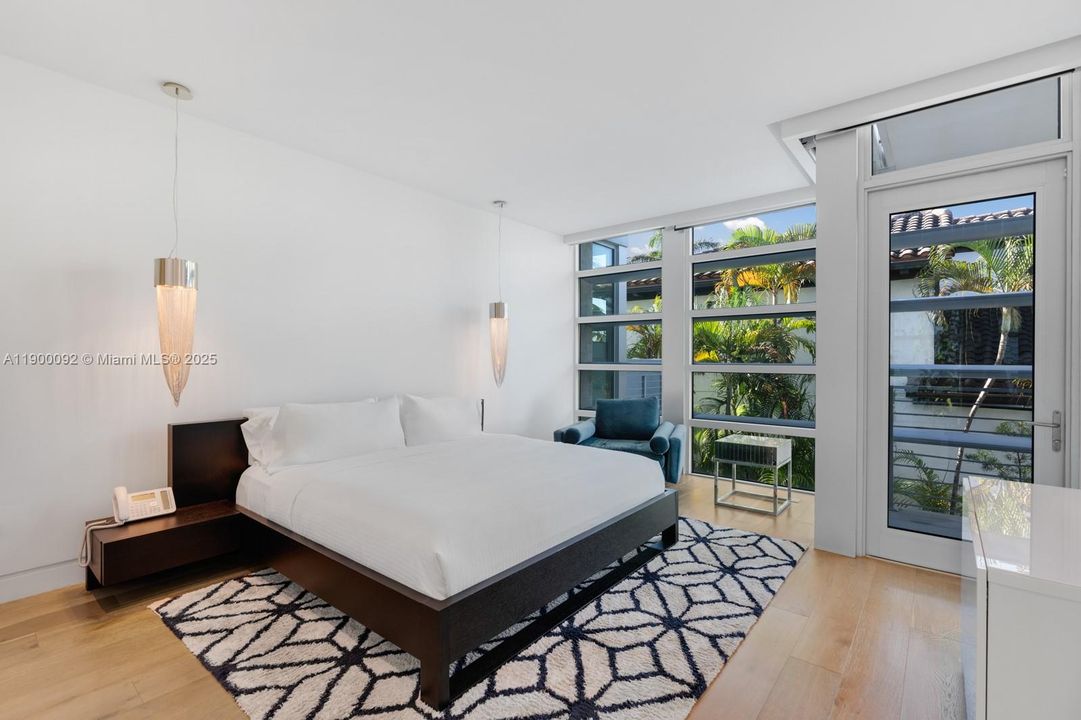 待售: $29,950,000 (6 贝兹, 7 浴室, 5863 平方英尺)