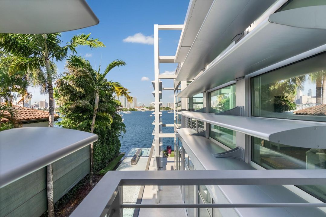 待售: $29,950,000 (6 贝兹, 7 浴室, 5863 平方英尺)