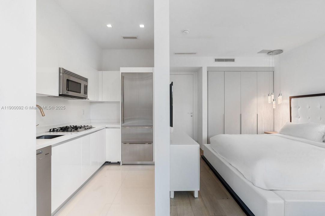 待售: $29,950,000 (6 贝兹, 7 浴室, 5863 平方英尺)