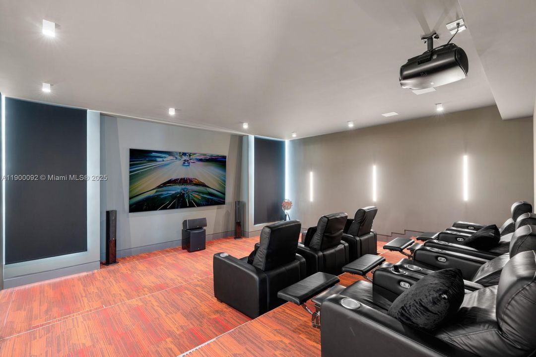 待售: $29,950,000 (6 贝兹, 7 浴室, 5863 平方英尺)