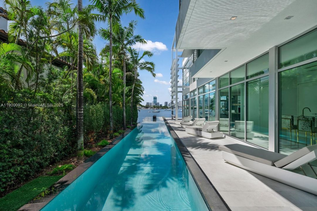 待售: $29,950,000 (6 贝兹, 7 浴室, 5863 平方英尺)