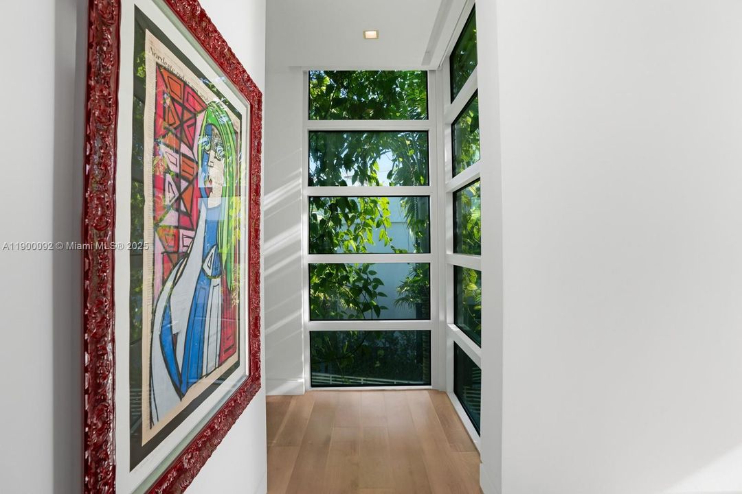 待售: $29,950,000 (6 贝兹, 7 浴室, 5863 平方英尺)