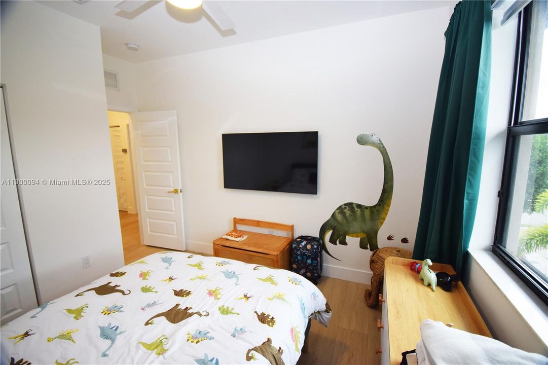 На продажу: $640,000 (3 спален, 2 ванн, 1588 Квадратных фут)